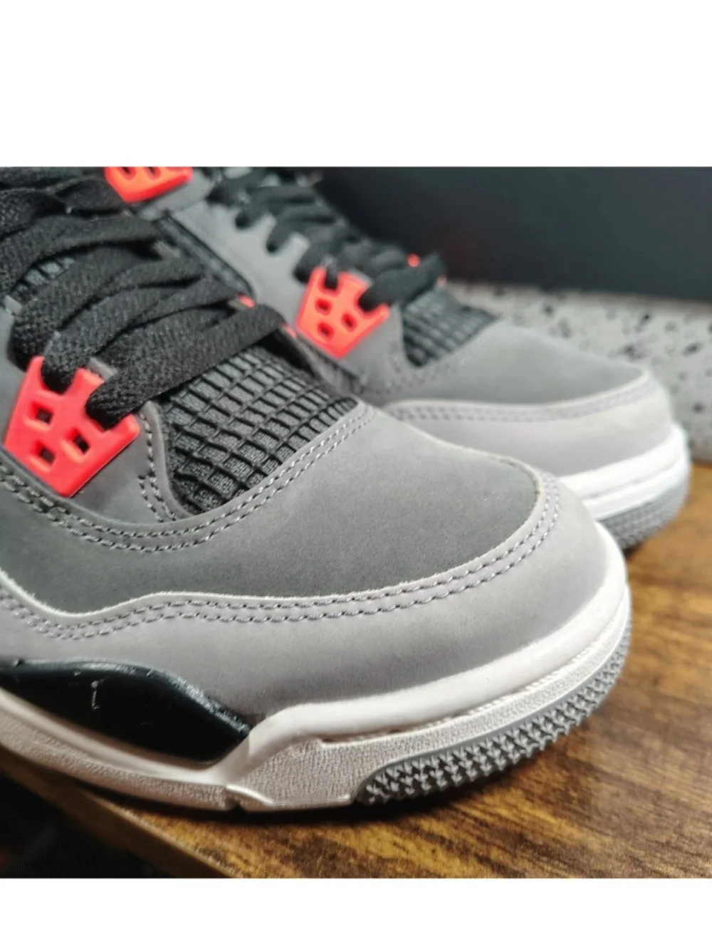 Jordan 4 Retro Infrared Men's Size 6 Gray Red Black Youth Sneakers 408452-061